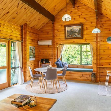 The Birds Nest - Nestled Hideaway Villa Takaka Bagian luar foto